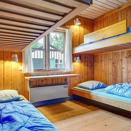 Semesterbostad Bennek - 200m From The Sea By Interhome *
