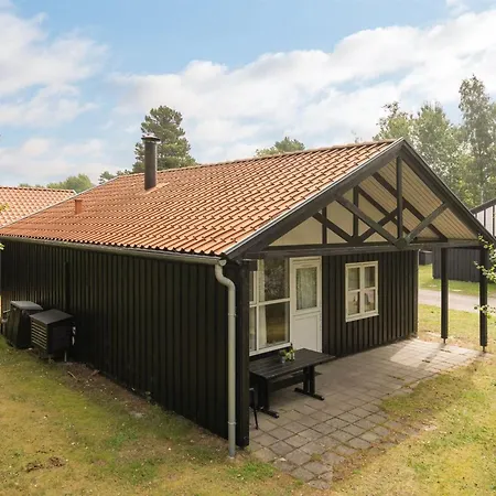 Bennek - 200m From The Sea By Interhome Feriehus *